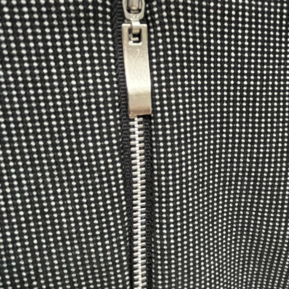 Little black and white dress - Picture 3 of 4